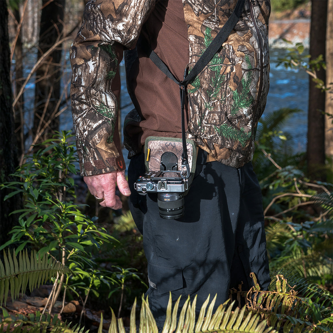Cotton Carrier Realtree Camo G3 Wanderer Camera Side Holster
