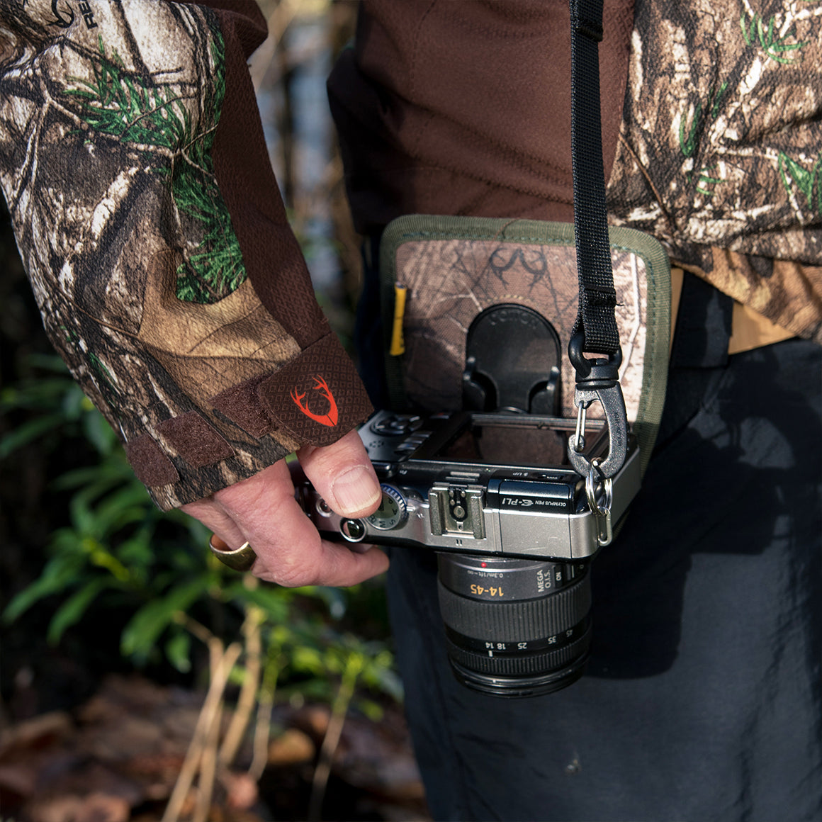 Cotton Carrier Realtree Camo G3 Wanderer Camera Side Holster