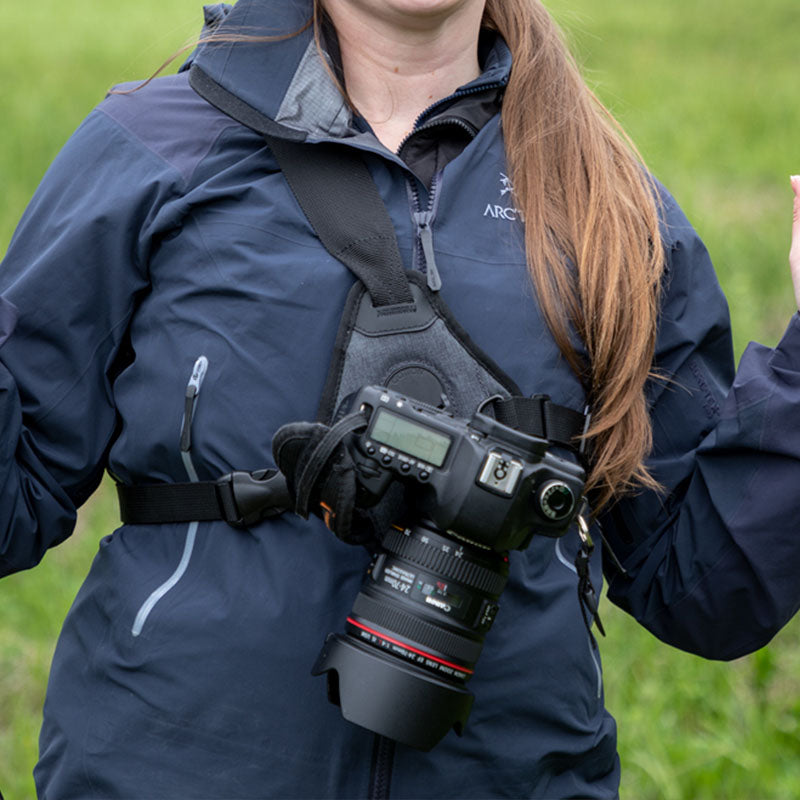 Grijze Skout G2 - Voor Camera - Harnas in Slingerstijl